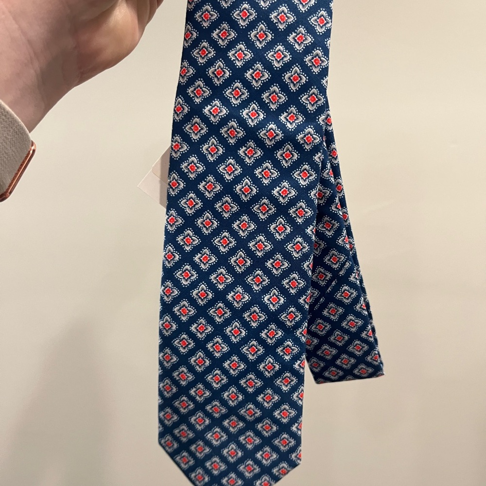 The Tie Bar Navy Tie with Red shapes
